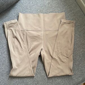 Athleta leggings with two side pockets